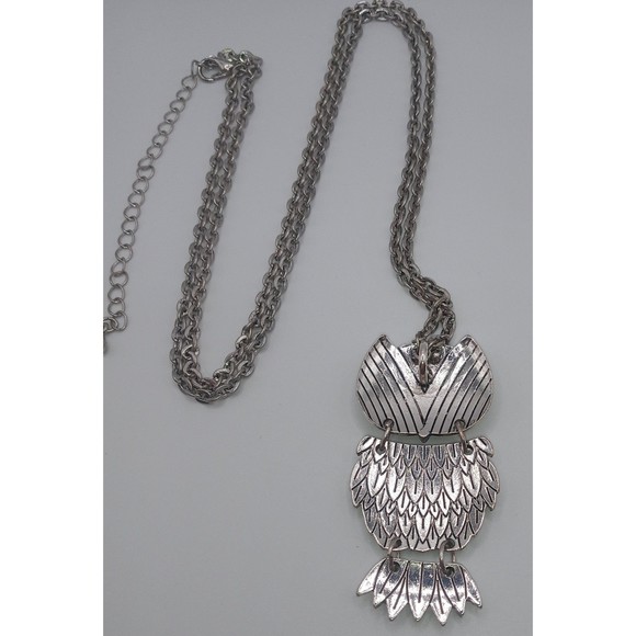 Articulated Silver Tone Rhinestone Owl Pendant Necklace - Picture 6 of 9